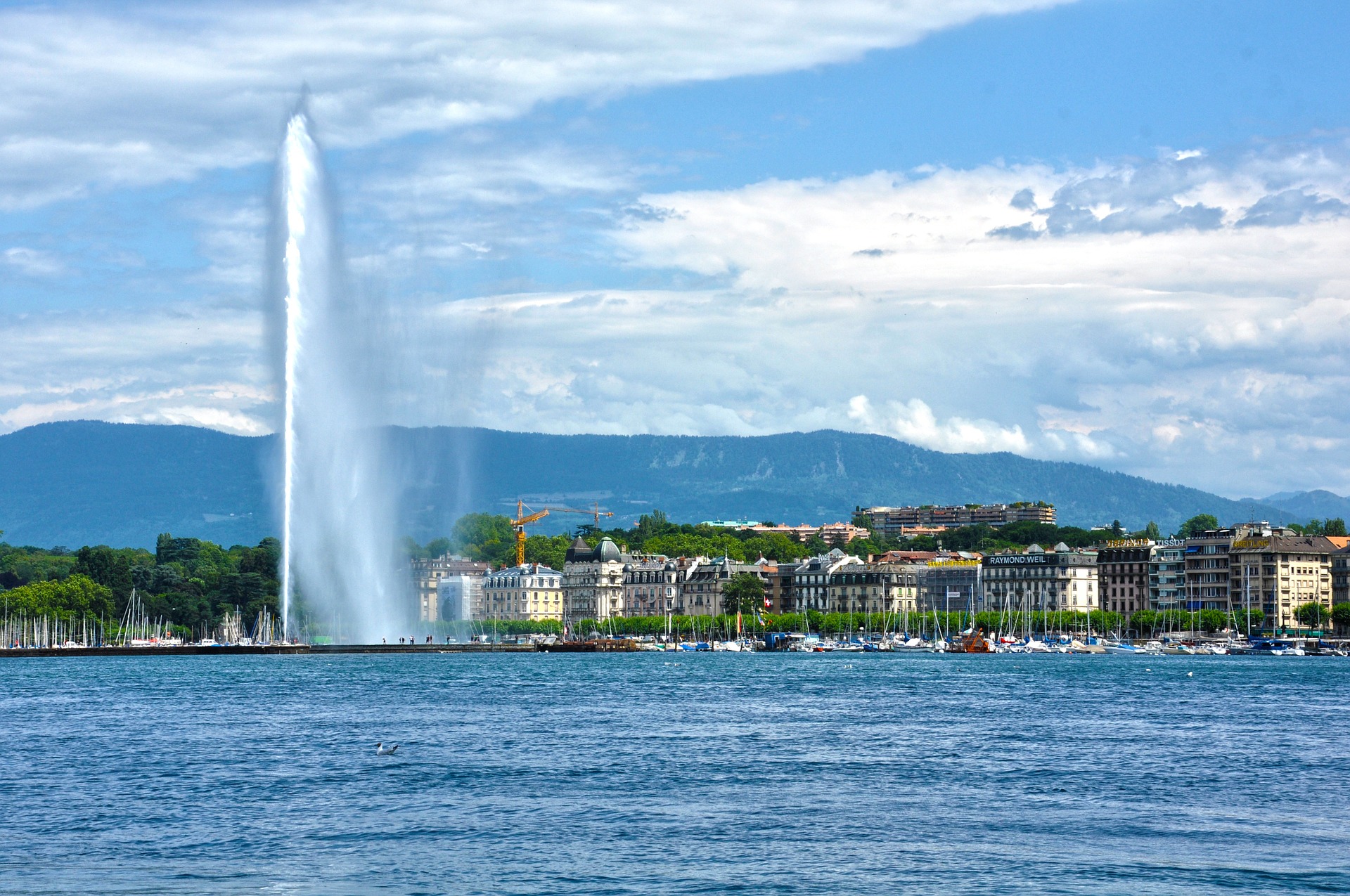 El Jet d’eau y el lago Lemán en Ginebra